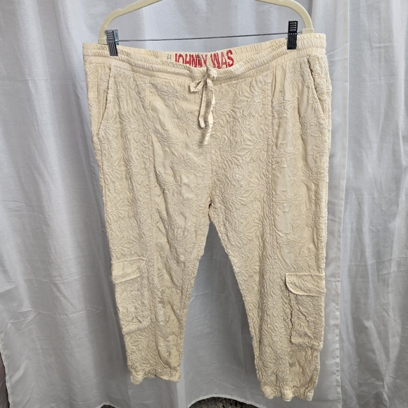 Johnny Was Cream Cargo Jogger Embossed Texture Pants - Picture 5 of 10